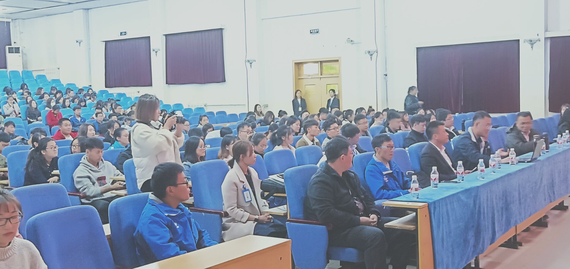 宣讲会2 宣讲会2